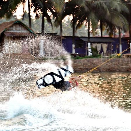 Wake Park Goa Hotel Arambol Bagian luar foto